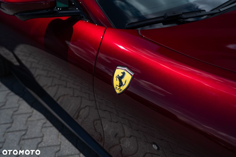 Ferrari Roma - 15