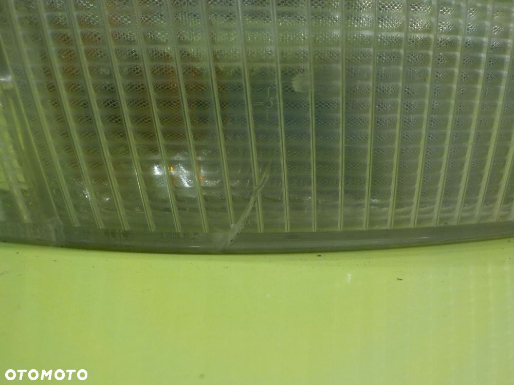 AUDI 80 B4 2.6 B AUT 94r CABRIO 2D kierunkowskaz prawy - 3