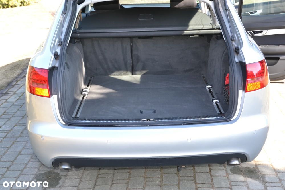 Audi A6 Avant - 16