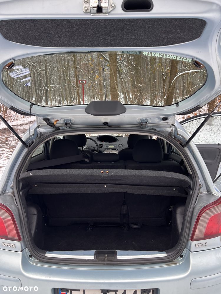 Toyota Yaris 1.3 Terra - 14