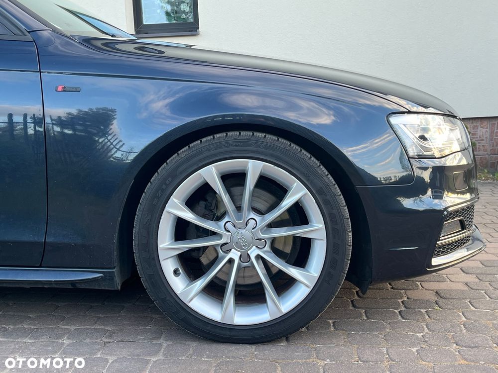 Audi A4 Avant 2.0 TDI DPF quattro S tronic S line Sportpaket - 14