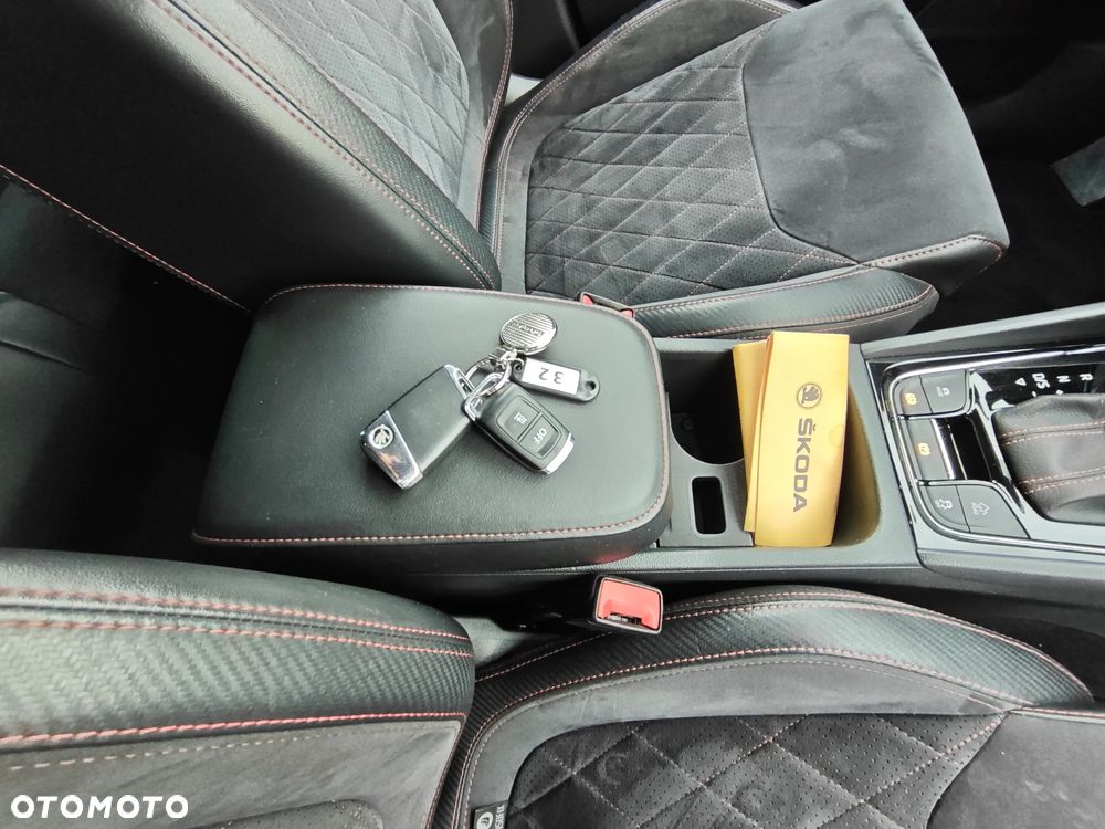 Skoda Kodiaq 2.0 Bi-TDI 4x4 RS DSG 7os - 27