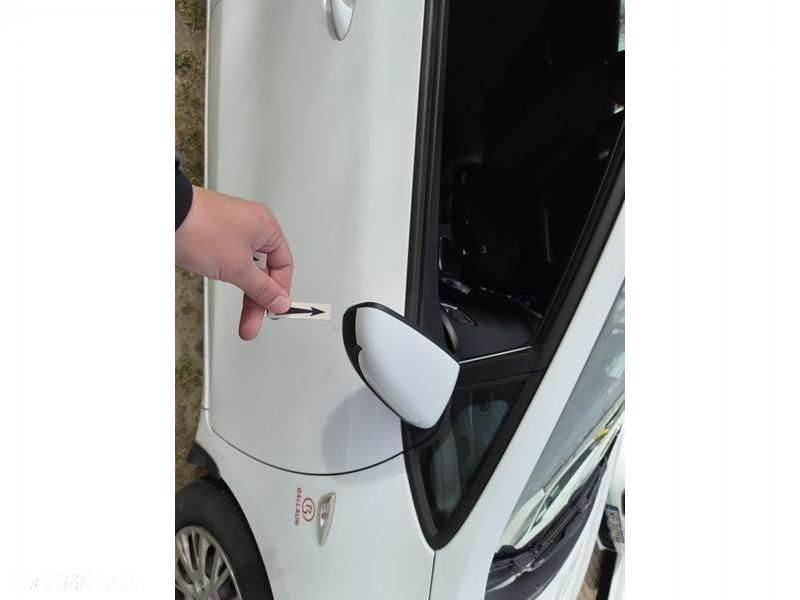 Kia Ceed - 38