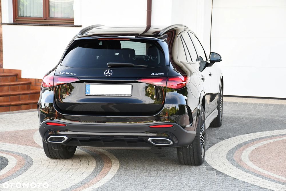 Mercedes-Benz GLC 300 e PHEV 4-Matic AMG Line - 18
