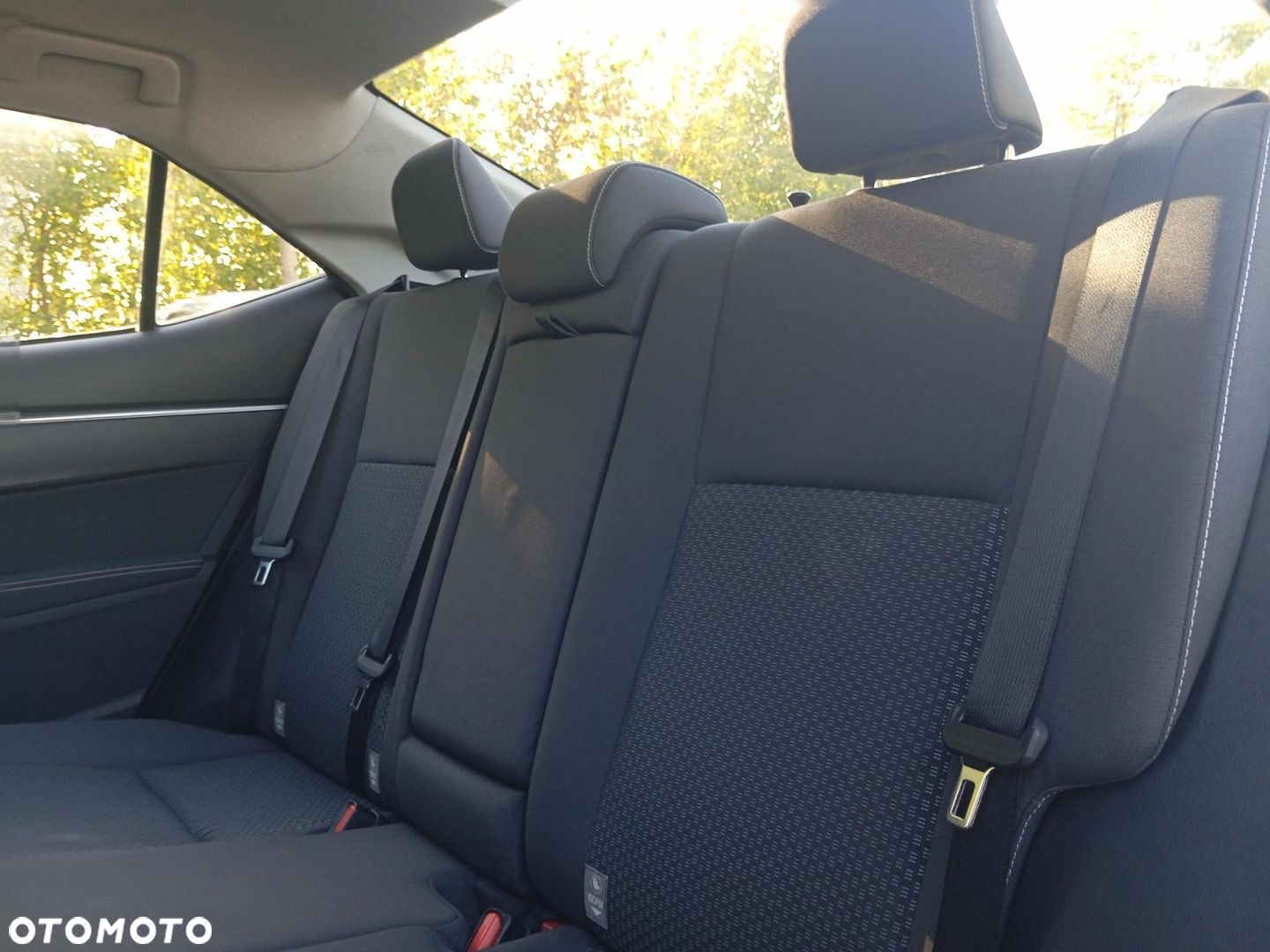 Toyota Corolla 1.6 Classic Plus - 18