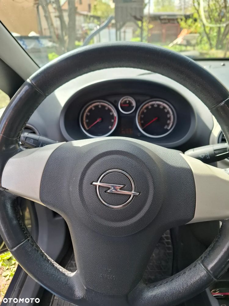 Opel Corsa - 7