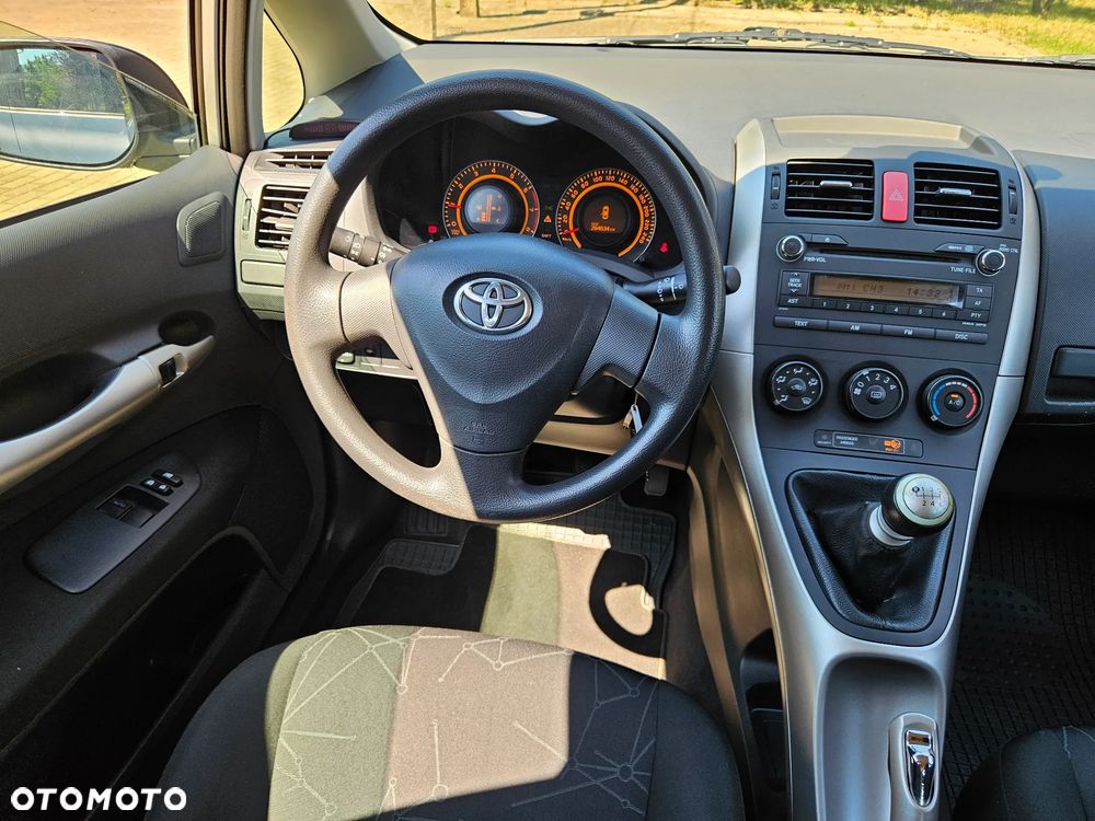Toyota Auris 1.33 VVT-i Luna - 19