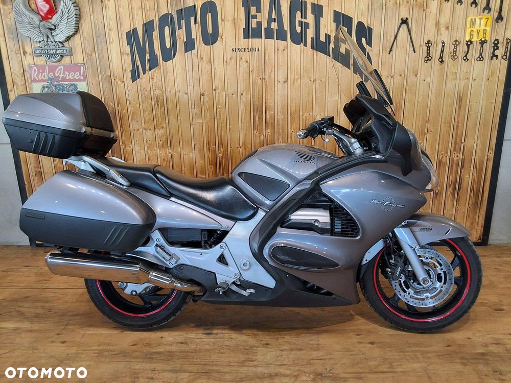 Honda ST - 1