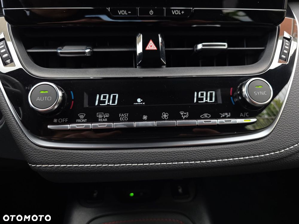 Toyota Corolla 1.8 Hybrid GR Sport - 25