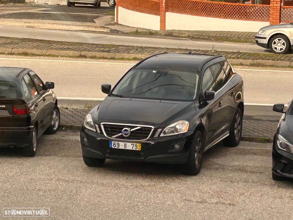 Volvo XC 60 D5 Momentum Geartronic - 12