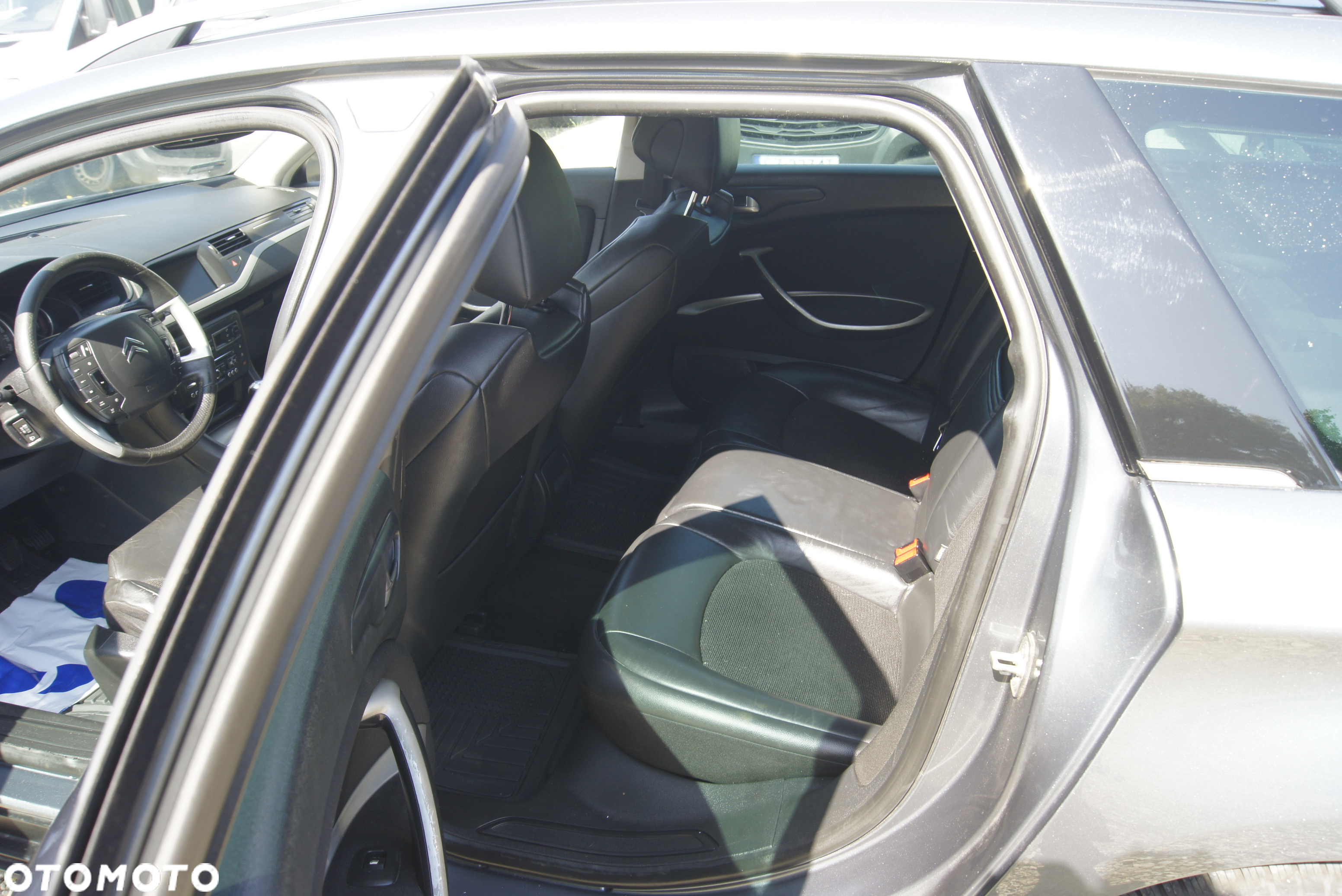 Citroën C5 1.6 HDi Attraction - 12