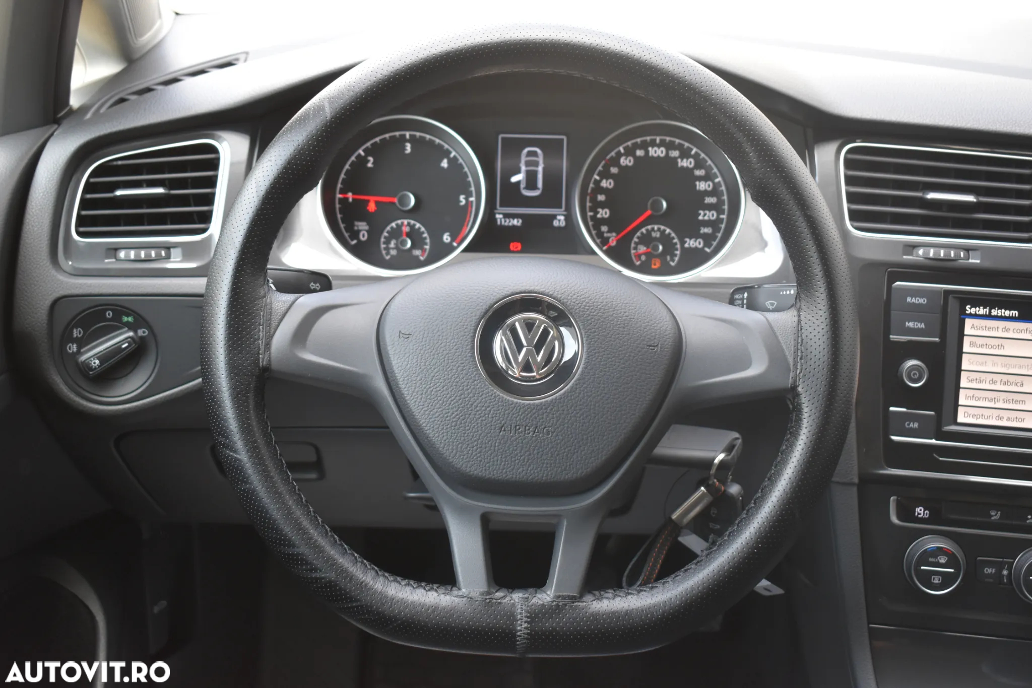 Volkswagen Golf 1.6 TDI Trendline - 8