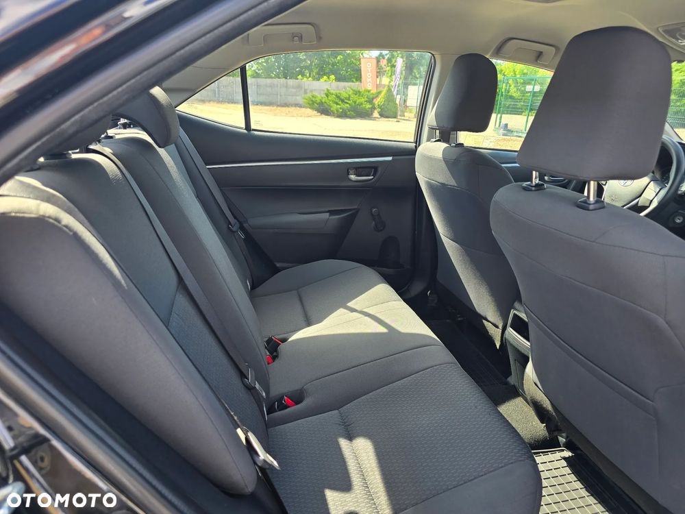 Toyota Corolla 1.6 Active EU6 - 12