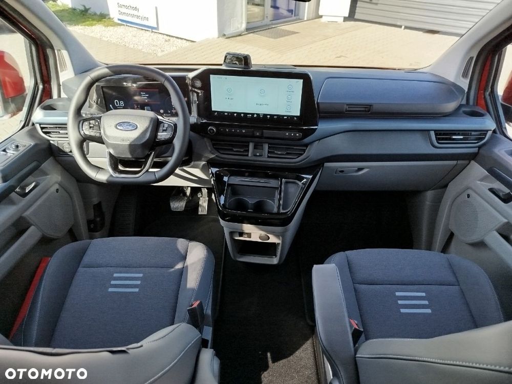 Ford Tourneo Custom - 18