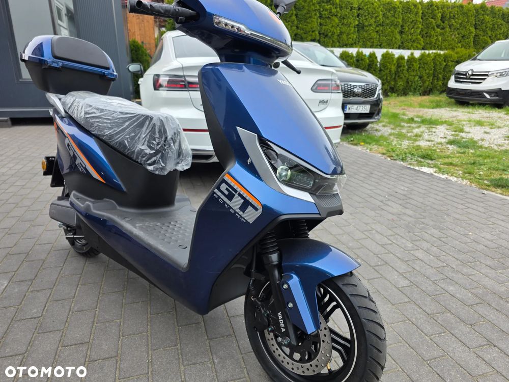 Yadea C-line - 5