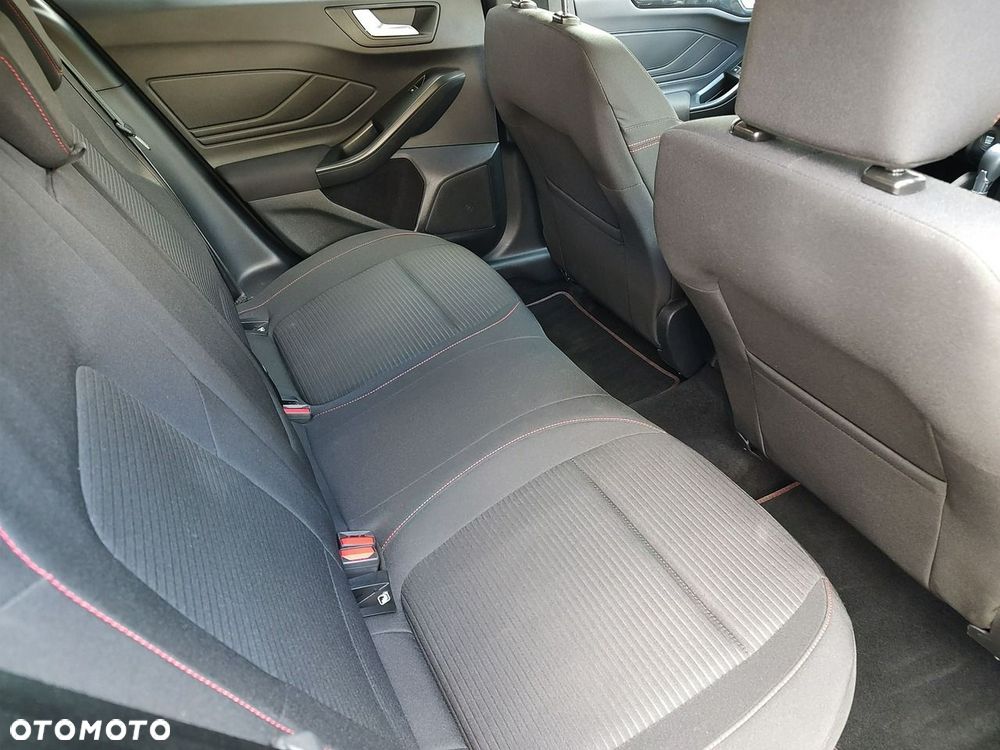 Ford Focus - 12