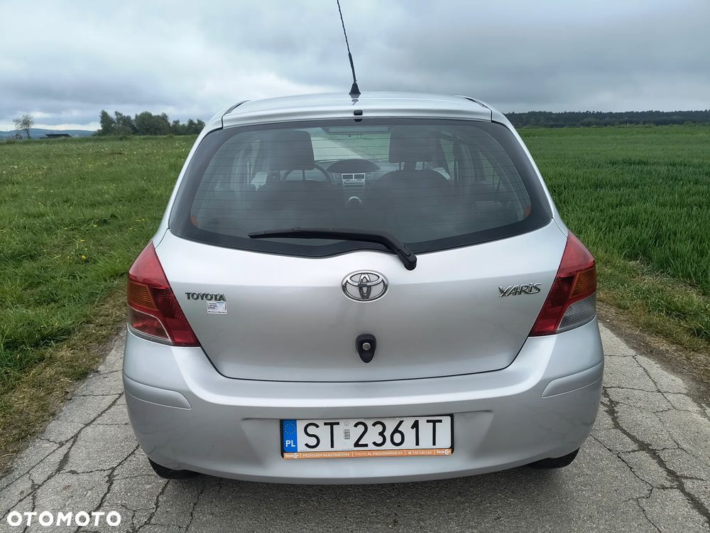 Toyota Yaris 1.0 Entry - 12