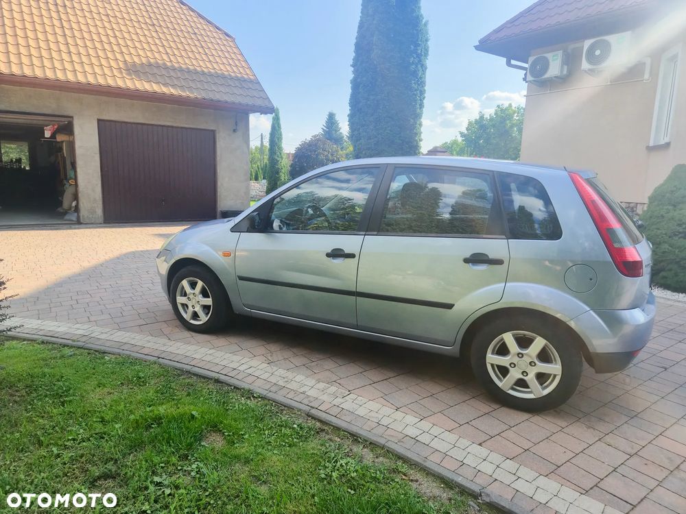 Ford Fiesta 1.3 Ambiente - 5