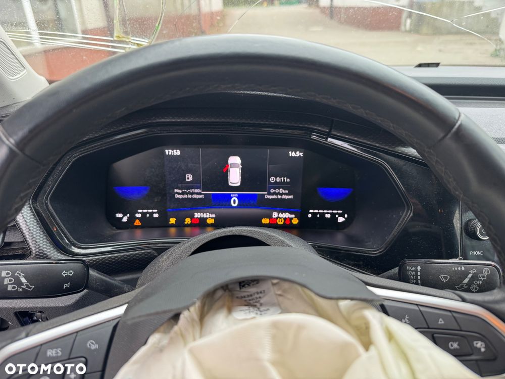 Volkswagen T-Cross - 16