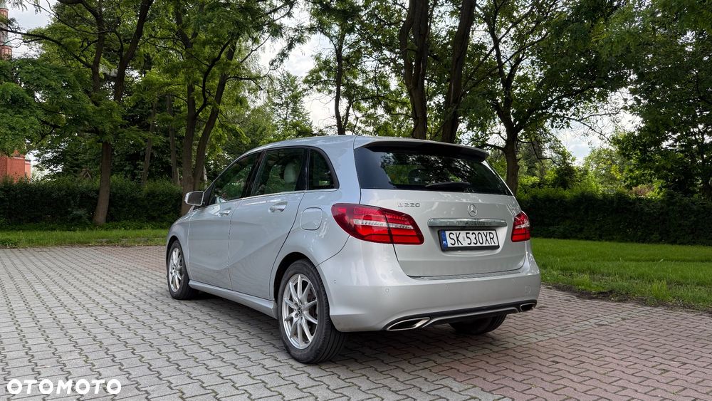 Mercedes-Benz Klasa B 220 4-Matic - 3