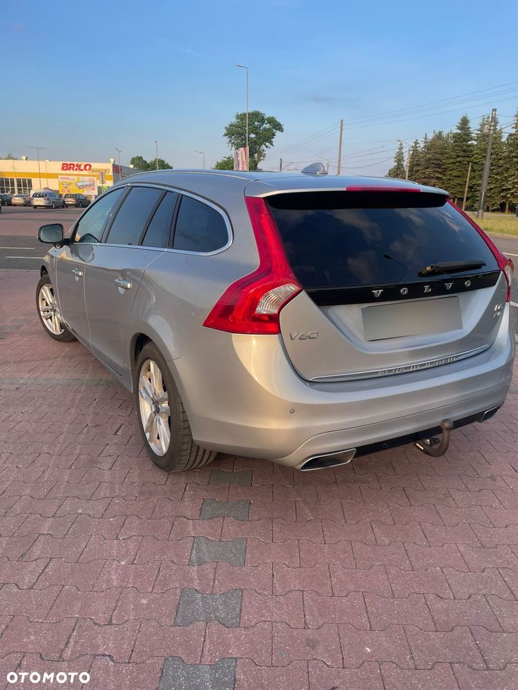 Volvo V60 D5 AWD R-Design Summum - 15
