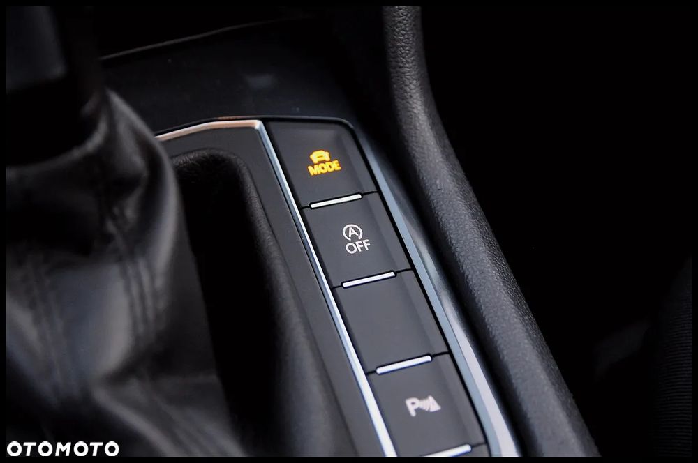 Volkswagen Tiguan 2.0 TDI SCR DSG R-Line - 35