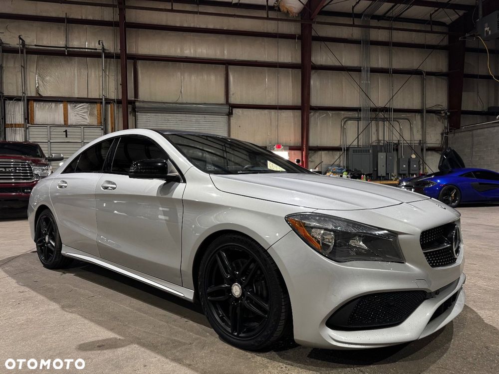 Mercedes-Benz CLA 250 4Matic 7G-DCT AMG Line - 1