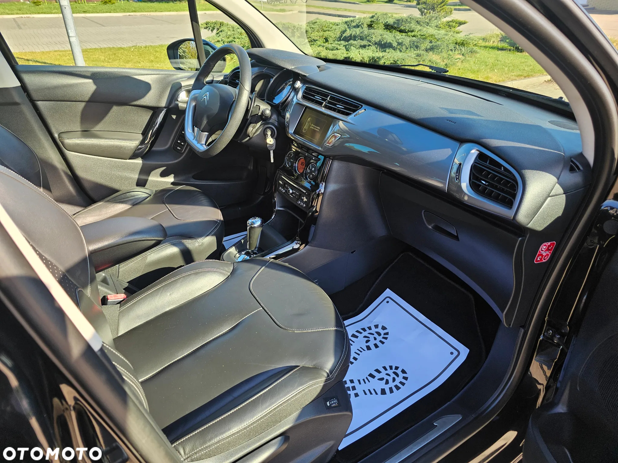Citroën C3 e-HDi 90 FAP EGS6 Exclusive - 9