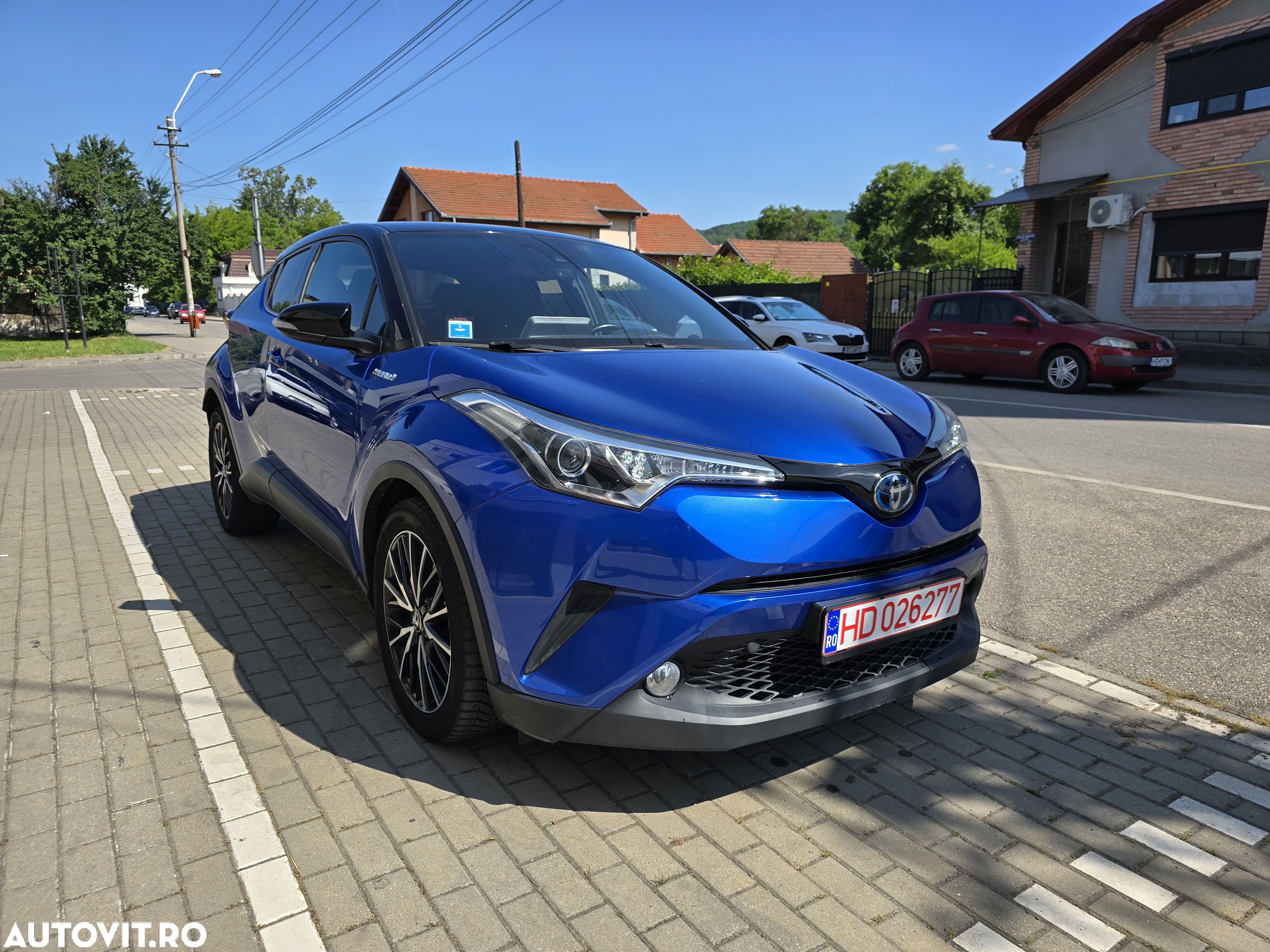 Toyota C-HR 1.8 HSD 122 CP 4x2 CVT C-lassy bi-tone - 2