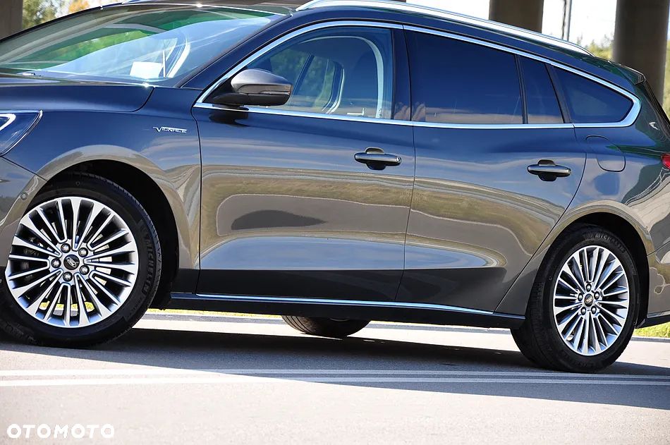 Ford Focus 1.5 EcoBoost Vignale - 6
