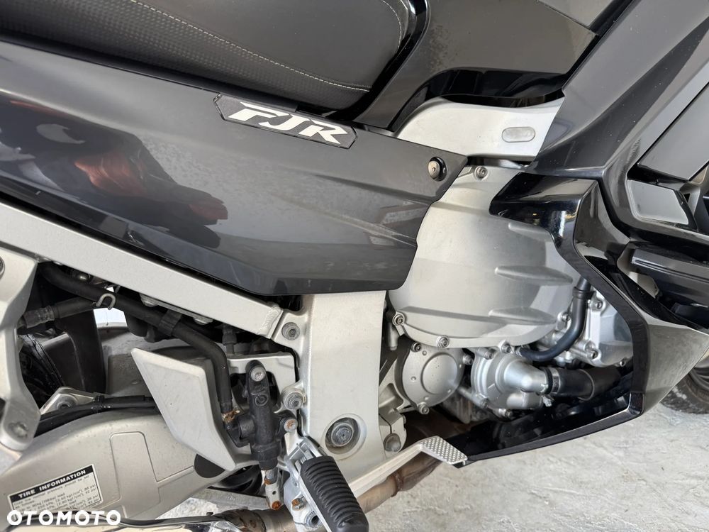 Yamaha FJR - 6