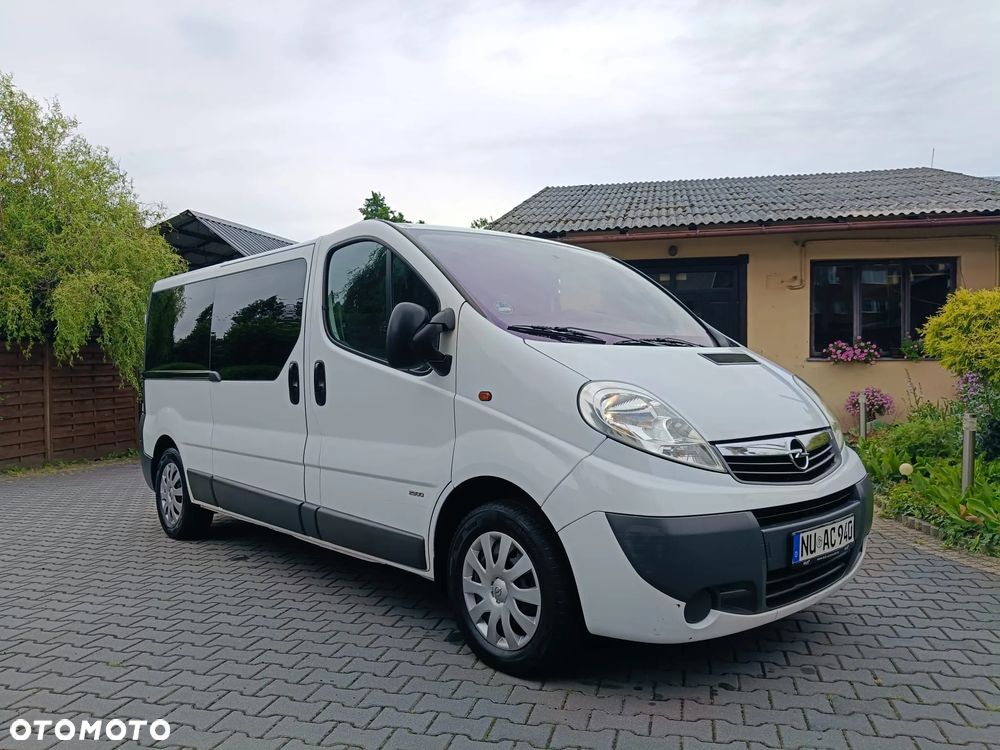 Opel Vivaro - 1