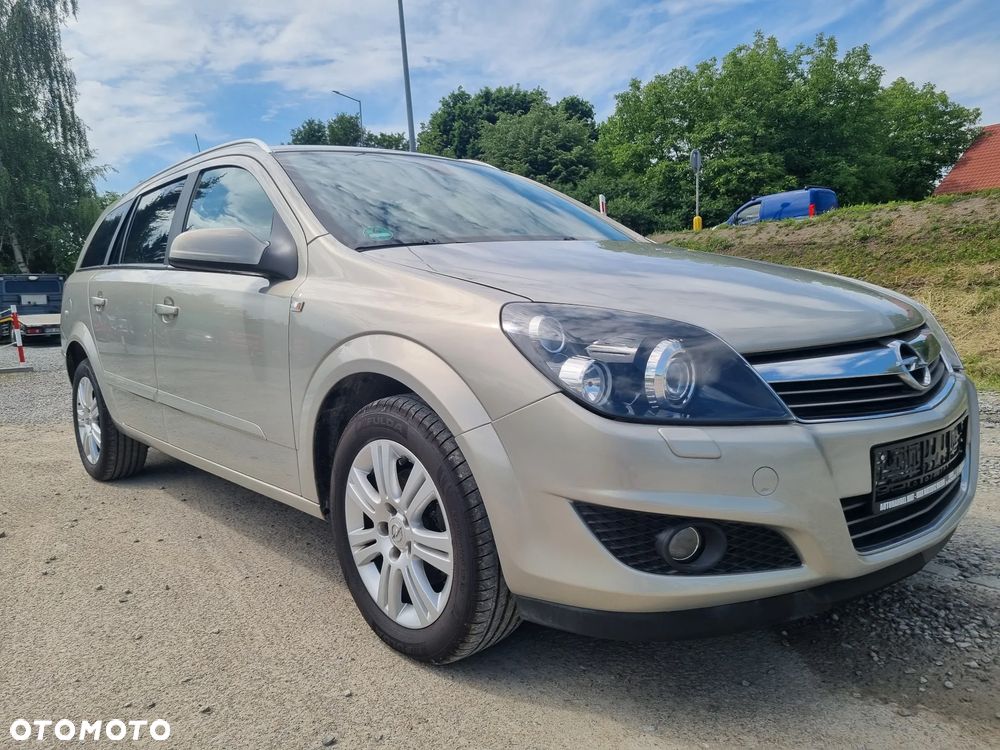 Opel Astra 1.6 Caravan Cosmo - 13