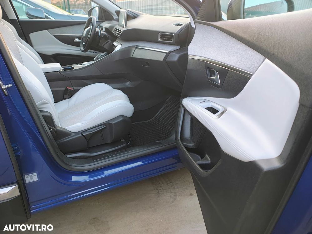 Peugeot 3008 PureTech 130 Stop & Start GPF EAT8 Allure - 13