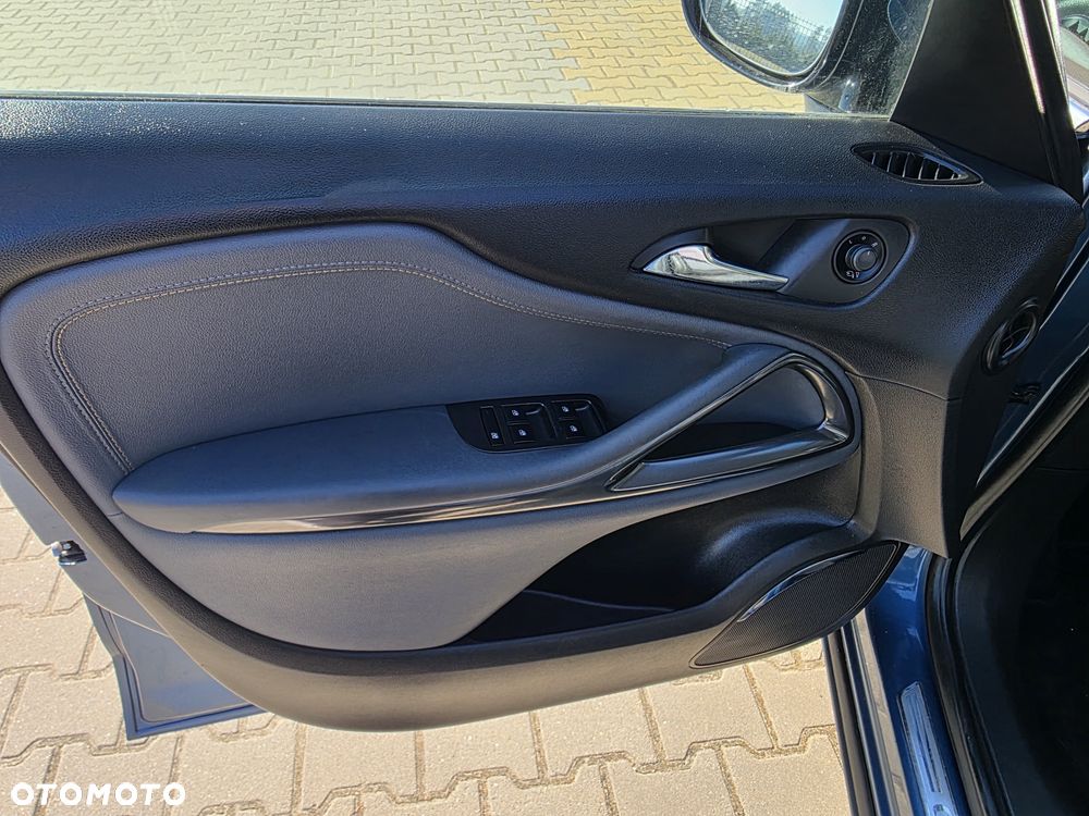 Opel Zafira Tourer 2.0 CDTI Automatik Business Innovation - 27