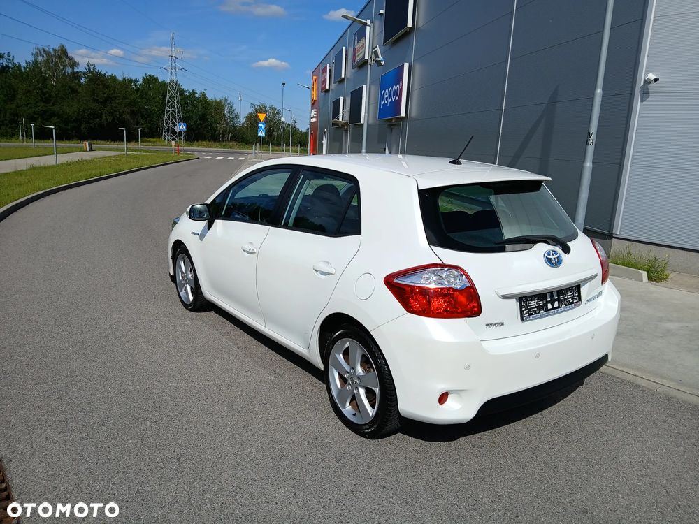 Toyota Auris - 4