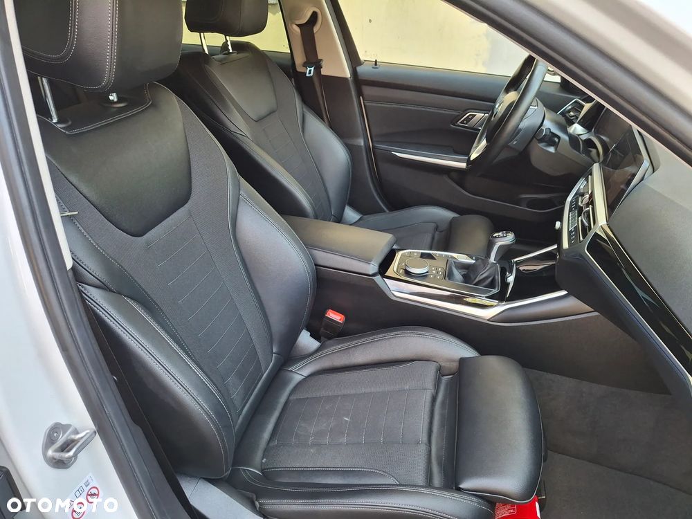 BMW Seria 3 318i - 34