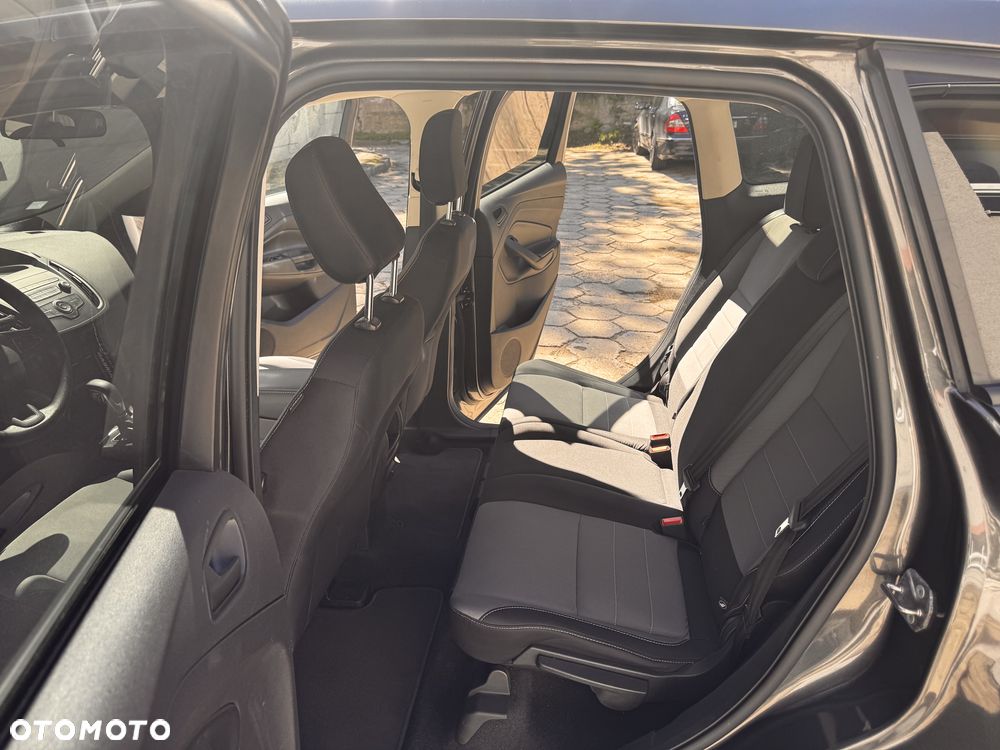 Ford Escape - 16