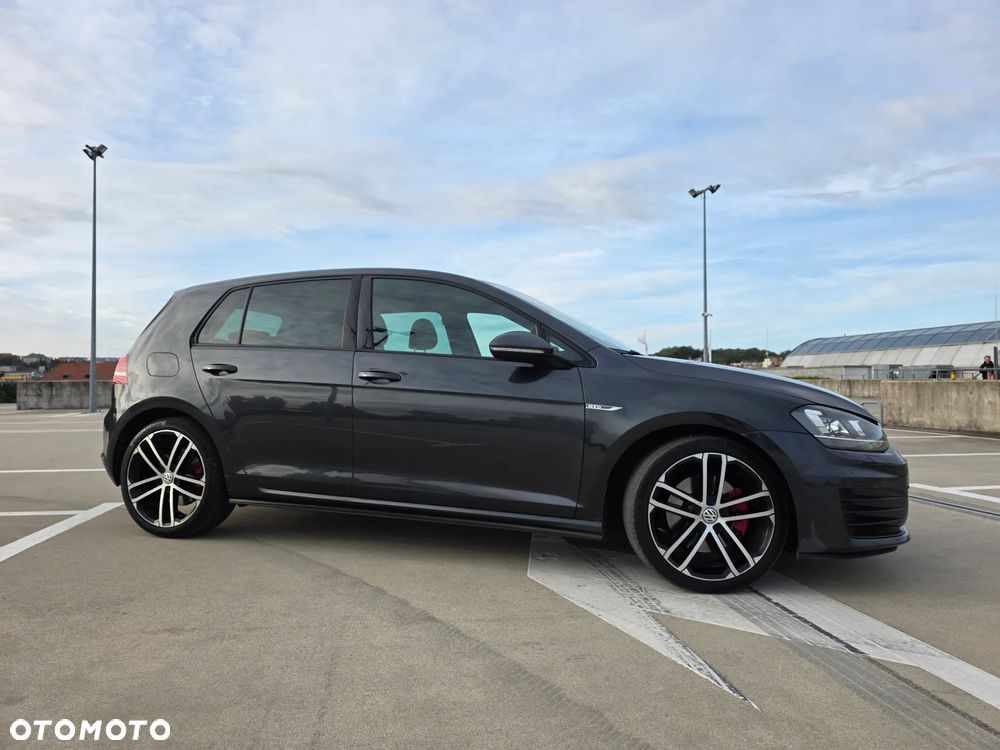 Volkswagen Golf 2.0 TDI BMT GTD - 12