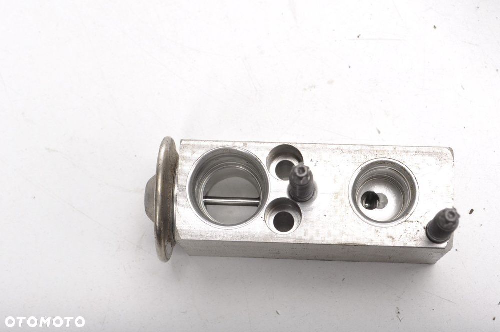 MERCEDES W176 1.5 CDI ZAWÓR ROZPRĘŻNY ZAWÓR ROZPRĘŻNY - 3