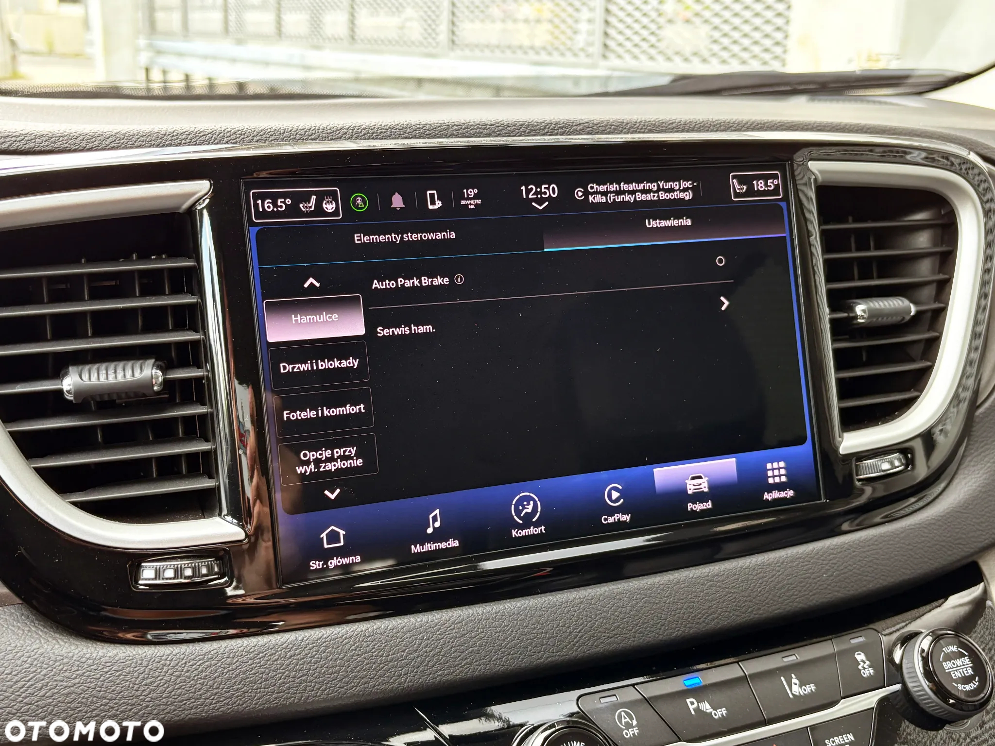 Chrysler Pacifica - 28