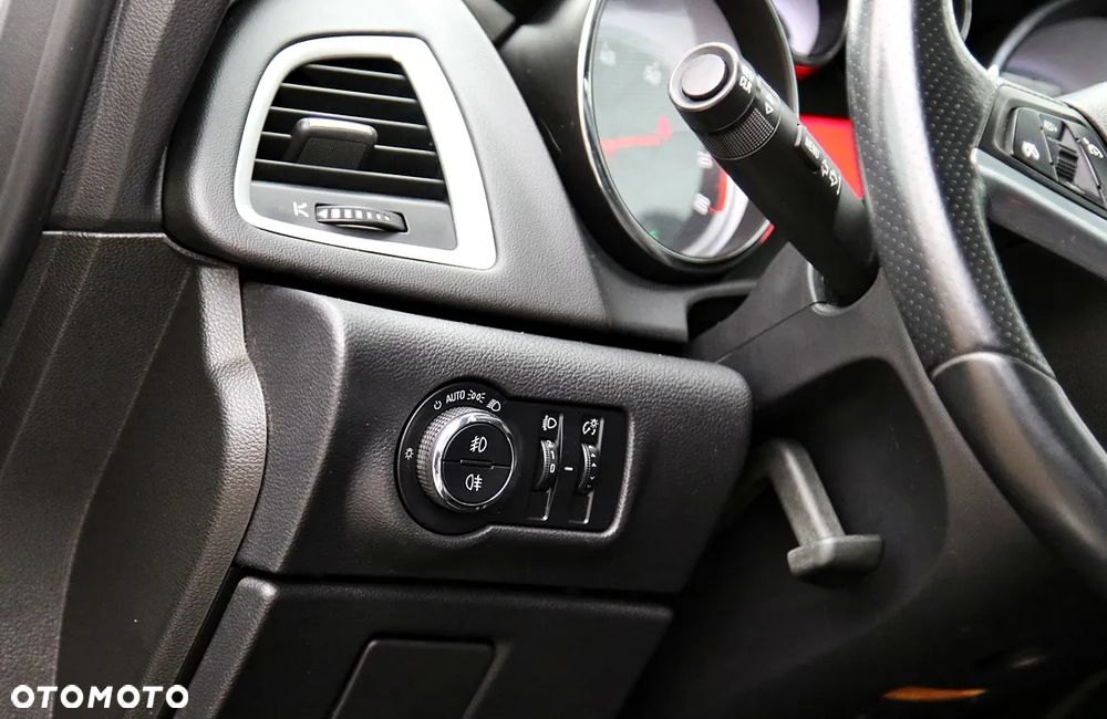 Opel Astra 1.4 T Enjoy - 15