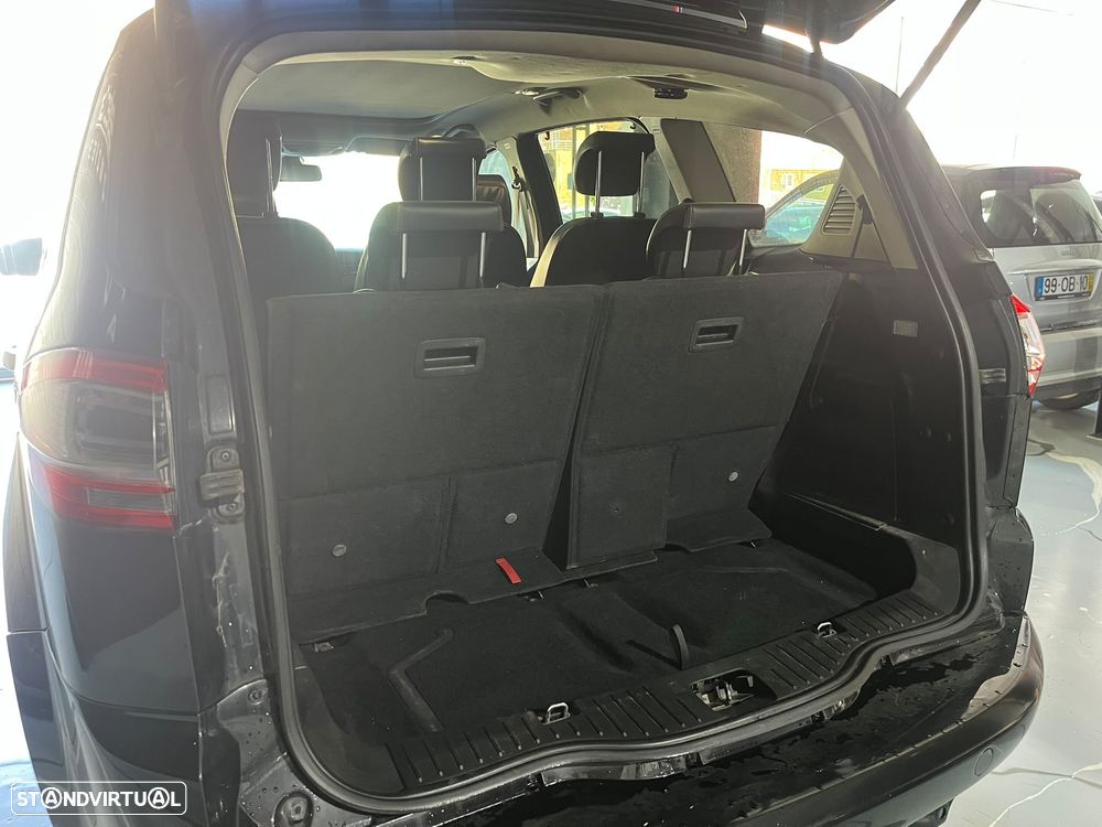 Ford S-Max 2.0 TDCi Titanium Busine.7L - 26
