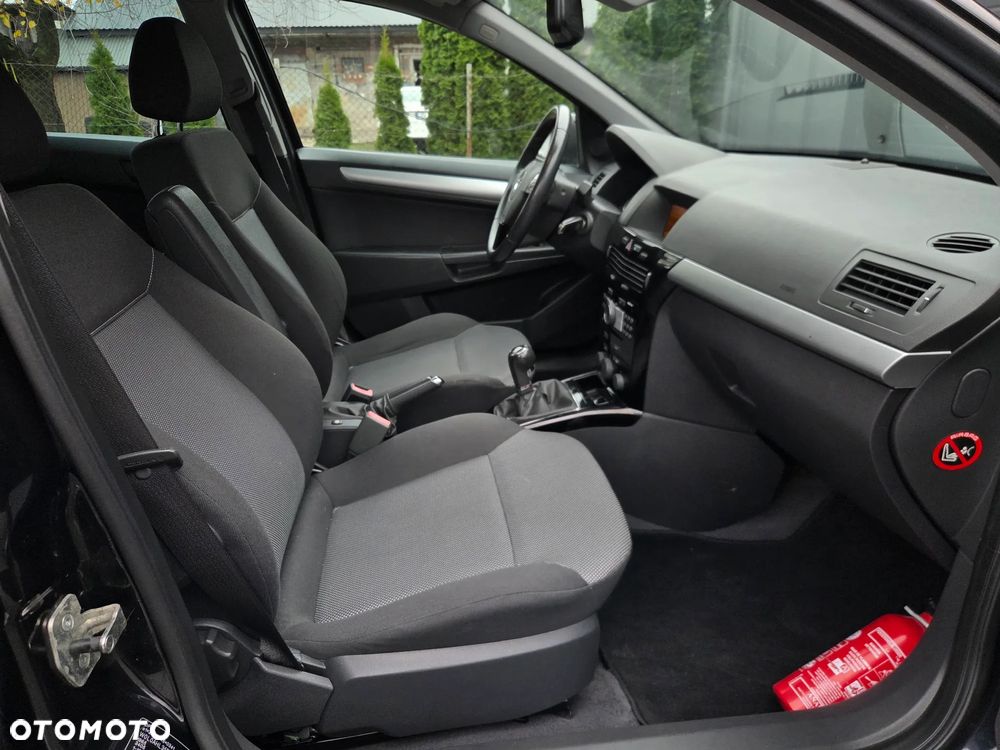 Opel Astra 1.7 CDTI DPF - 17