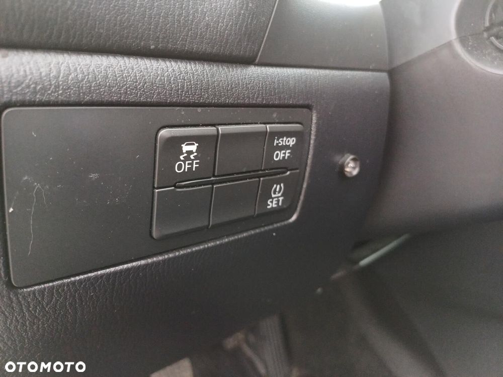 Mazda 3 2.0 Skyenergy EU6 - 24