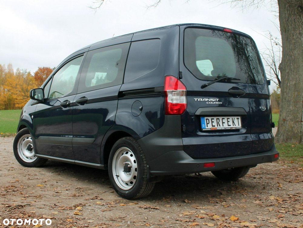 Ford Transit Courier - 15