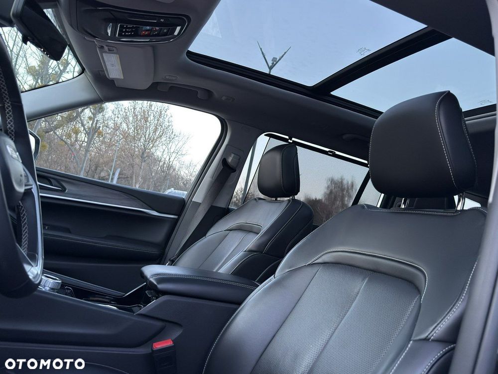 Jeep Grand Cherokee - 11