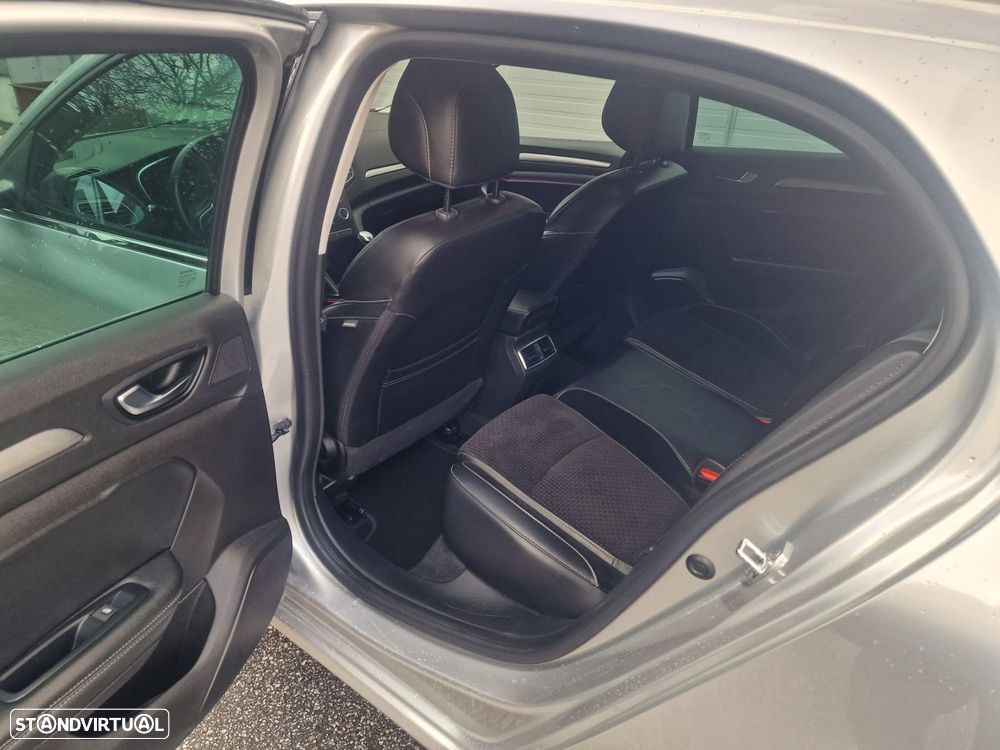 Renault Mégane 1.5 Blue dCi Intens - 11