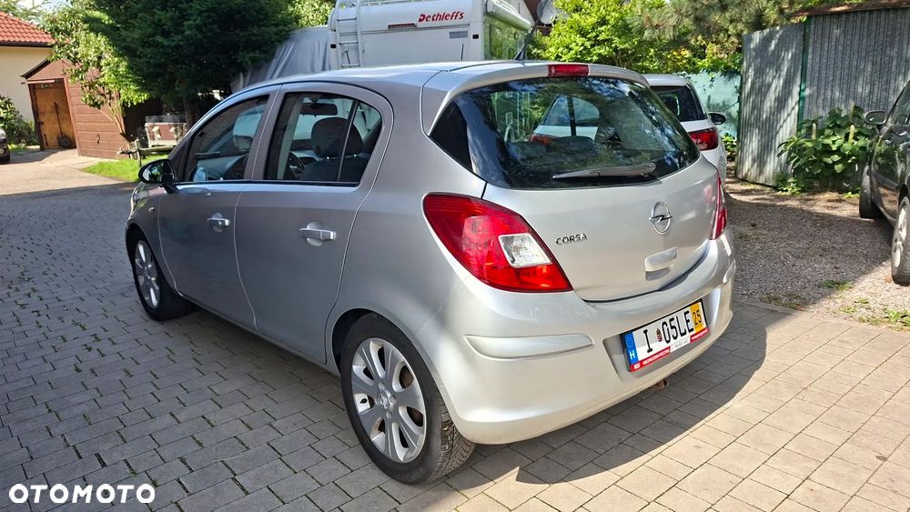 Opel Corsa 1.4 16V Automatik Color Edition - 4