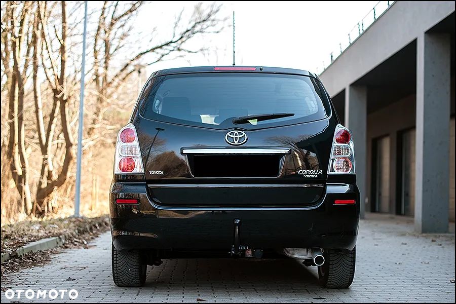 Toyota Corolla Verso - 4